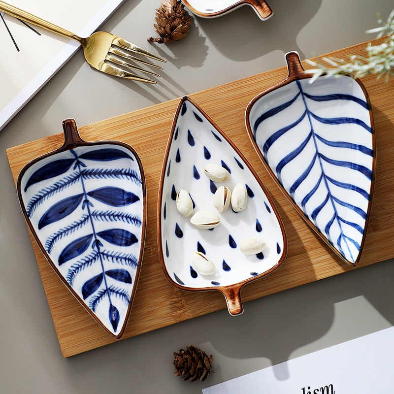 Hand Painted Ceramic Leaf Seasoning Dish With Wooden Tray
